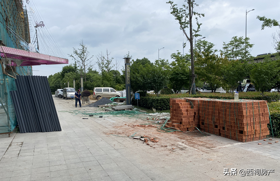 凉！江浦慕斯荟变亚朵酒店？被曝欠物业费超460万