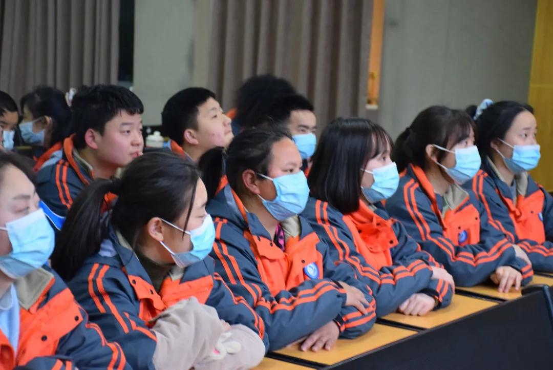 成都市双流区特殊教育学校开展“学雷锋 树新风”活动