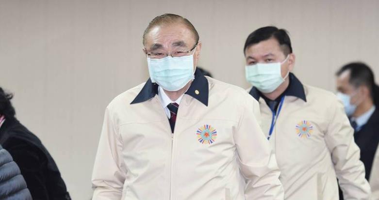 綠營政治新星挑戰2024�立委�選舉台前�國防部長�不屑：關我什麼事