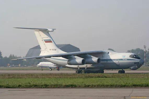 我国军用航空发动机艰难发展之路浅析