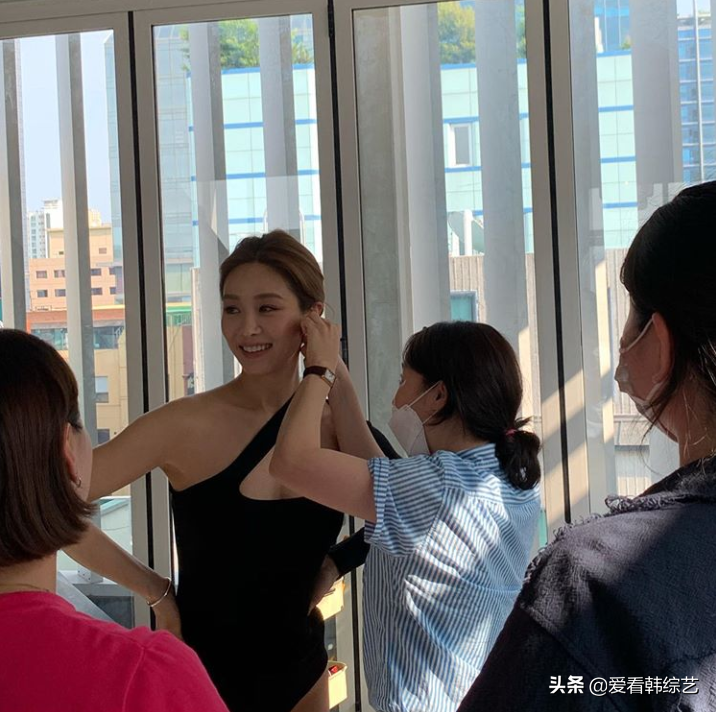 “62kg”玉珠铉普拉提减肥成功，衣服不合身告知自己已经瘦了