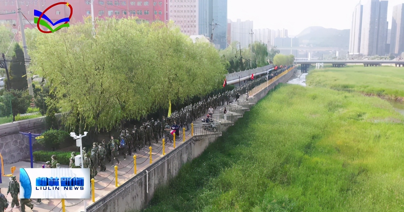 柳林聯(lián)盛中學(xué)開展高一軍訓(xùn)遠(yuǎn)足拉練活動(dòng)(圖8)