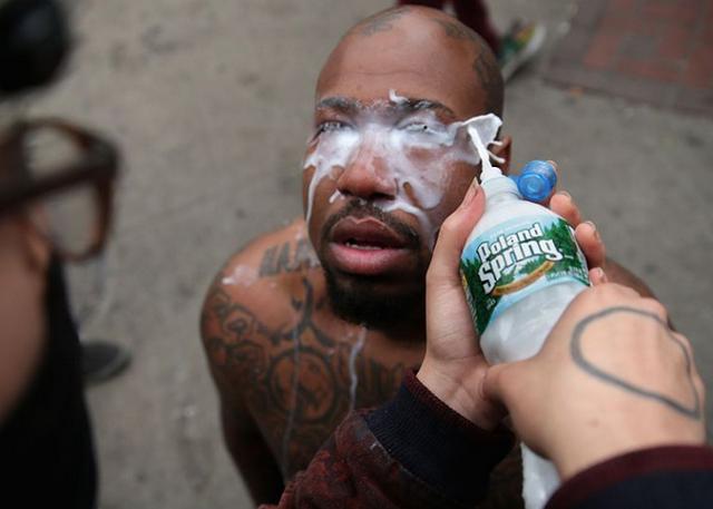 美国再爆？百万美国民众再次涌上街头，只因为