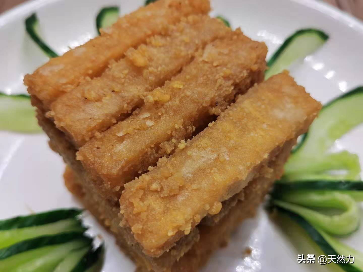 在家也能轻松做出广东名菜蛋黄焗南瓜，详细经验干货做法，收藏了