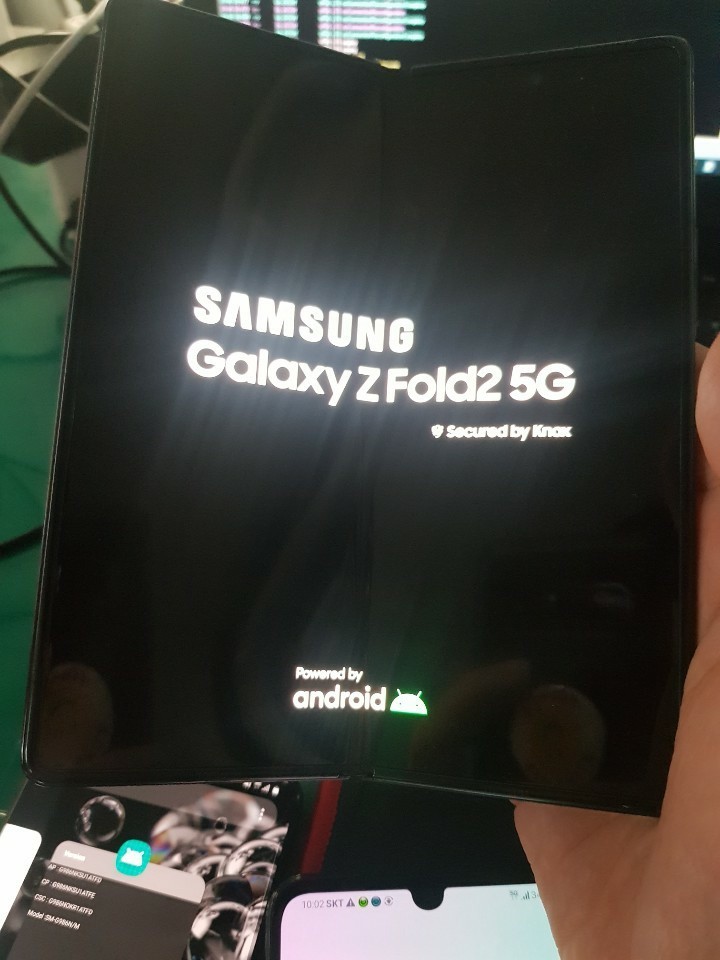 侃哥：三星GalaxyZFold2 5G宣图曝出；华为公司Mate40系列产品還是内味