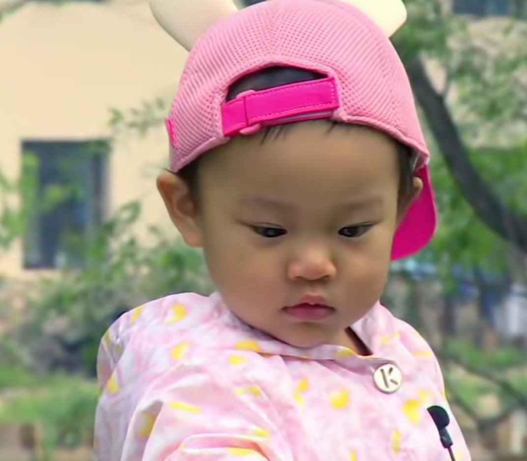 《爸爸回来了》萌娃现状：甜馨淑女，奥莉变样，嗯哼越来越优秀