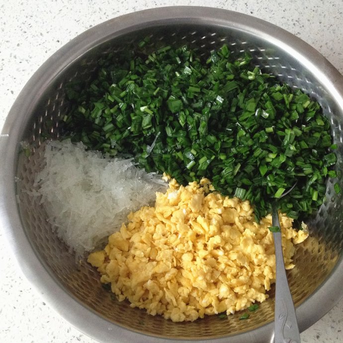 图片[6]-做韭菜盒子为什么总是水多因为你的做法不对快来看厨师长配方-起舞食谱网