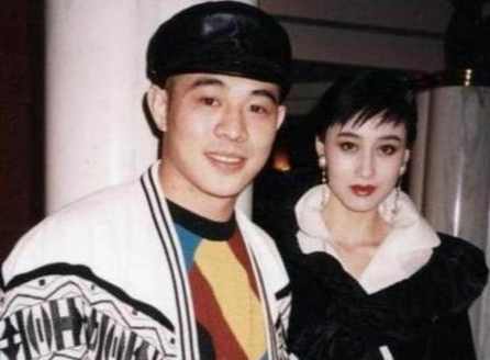 有种“尴尬”叫鲁豫问李连杰爷爷是谁，李连杰