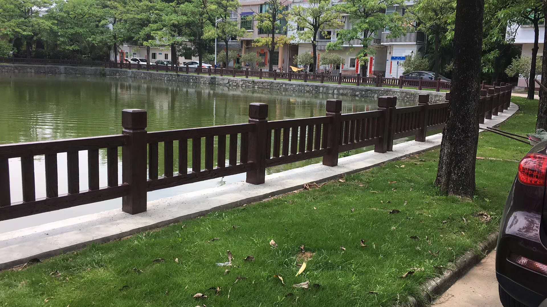 水泥仿木護欄，城市建設和新農村建設的一道安全保障