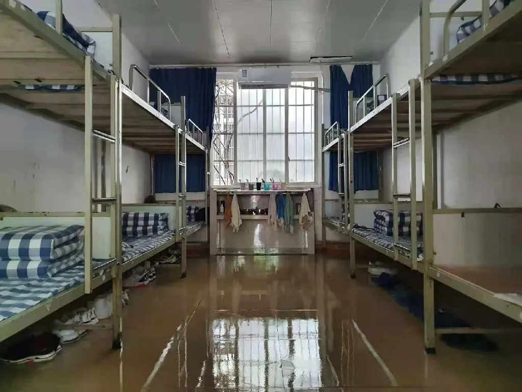 卫生是根本 运动是方式丨双流建校开展春季校园爱国卫生运动