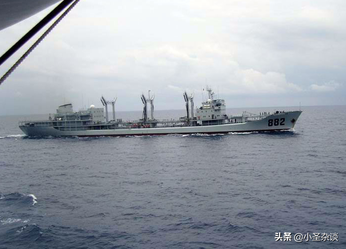 “江西舰队”：有各型军舰10艘，含055万吨大驱、071型船坞登陆舰