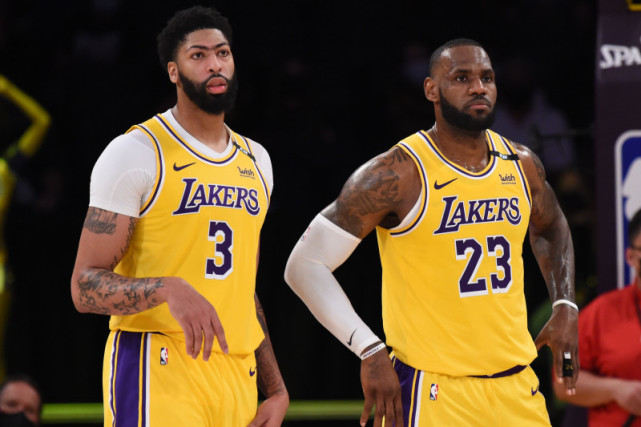 NBA季后赛很难被打破的八项纪录！詹姆斯独占两项，哈登略有尴尬