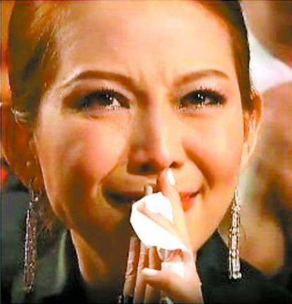 弃给她1.6亿的刘銮雄，离开相恋3年的吴奇隆，蔡