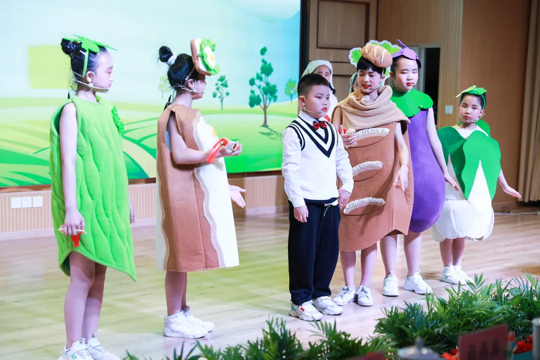 润满园春色 享悦读馨香丨成都市教师读书活动走进双流东升迎春小学