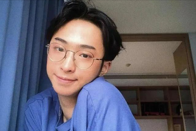 “异装癖”的伊能静儿子哈利，撕开了多少明星家庭的“遮羞布”？