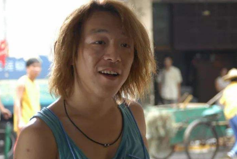 黄渤“隐藏”13年妻子，终于浮出水面，网友：难