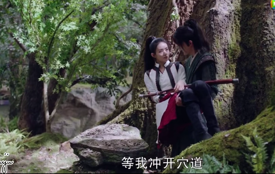 少女脸与妈妈脸的区别！赵丽颖颜值下滑，《花千骨》是巅峰