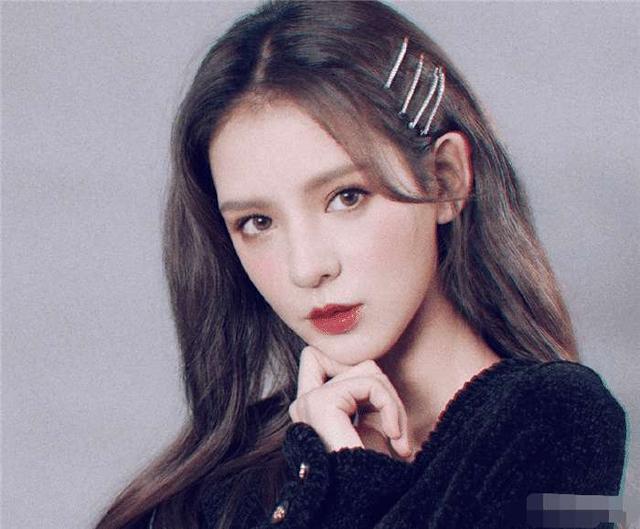 “网红出身”的4个女明星，前三位已成功出圈，唯独她戏红人不红