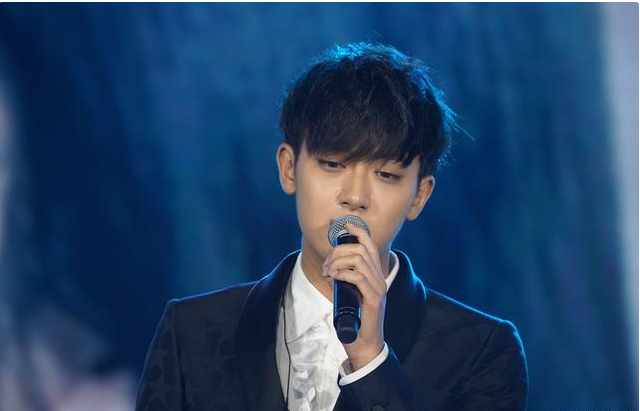 公众人物“出口成脏”？黄子韬吐槽特朗普上热