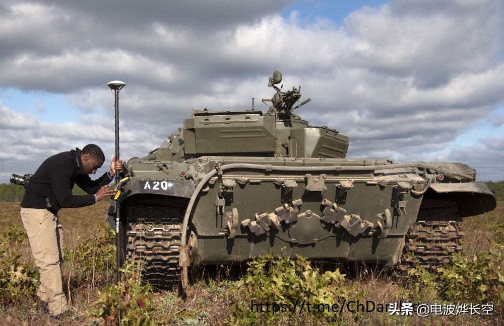 俄式防空导弹和坦克被美军当成活靶子，军事专