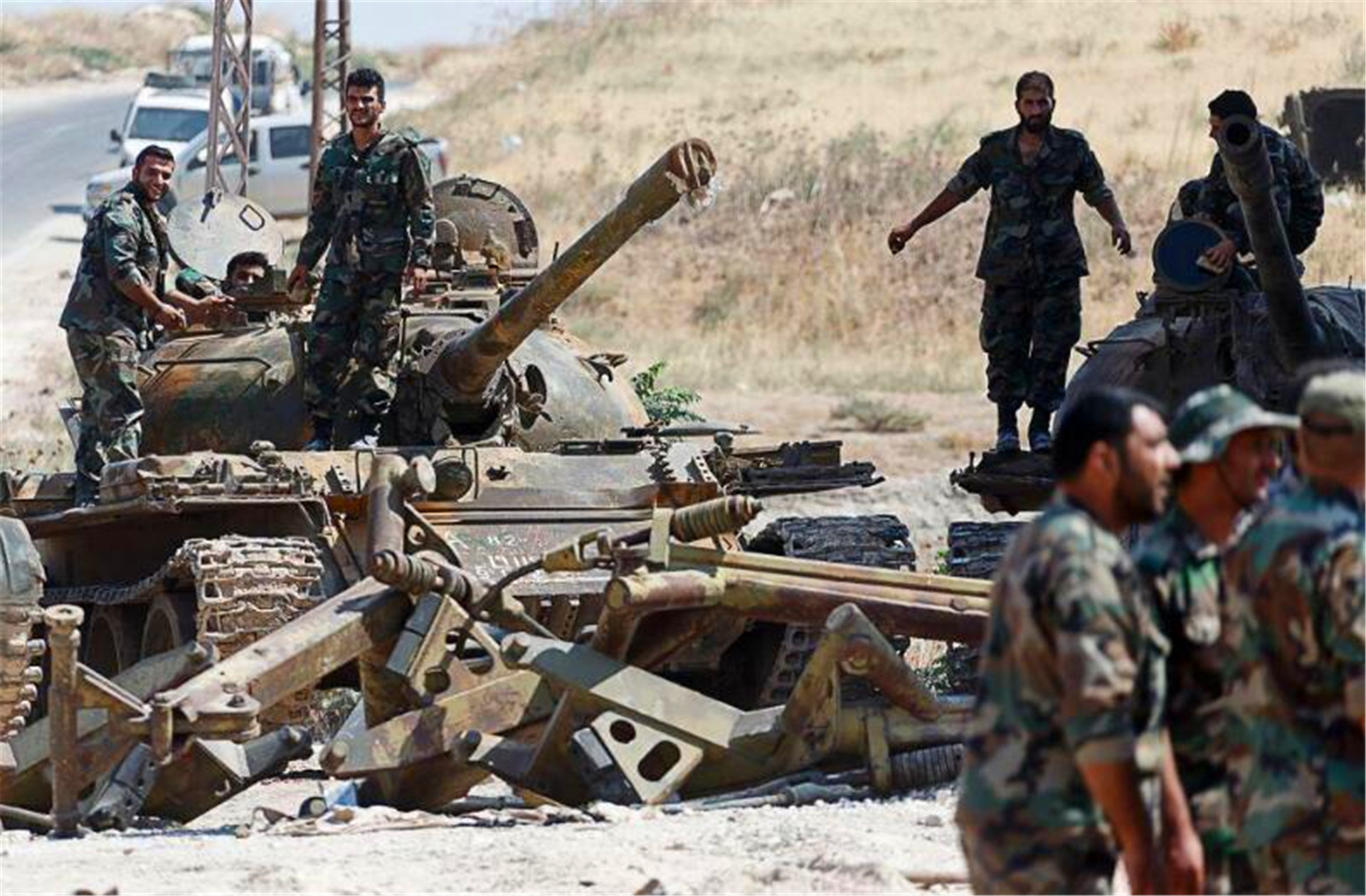 一国表面和中国称兄道弟，背地里却勾结美国，