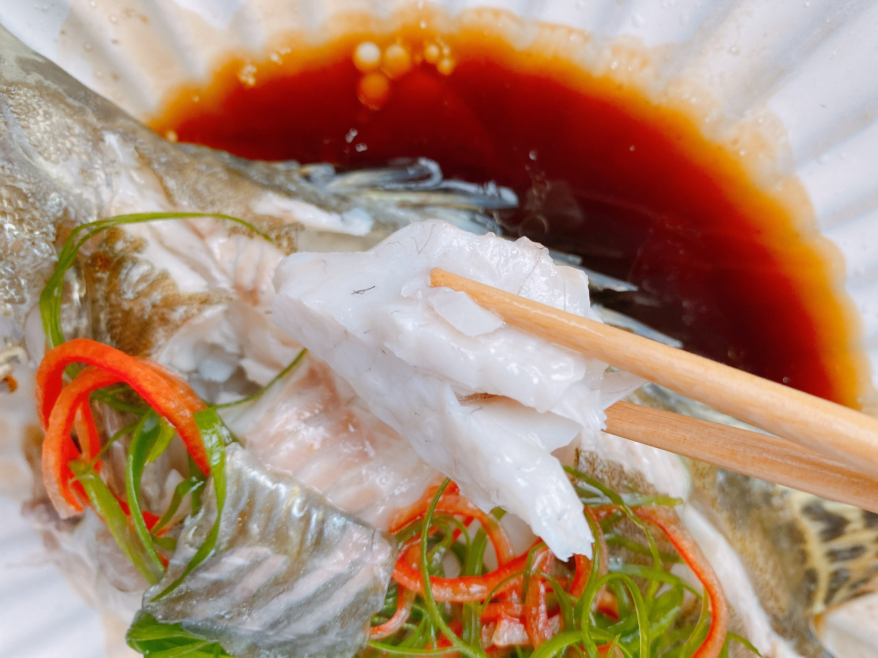 清蒸魚看似簡單，卻有不少技巧，3個要點1次掌握，魚肉鮮嫩不腥