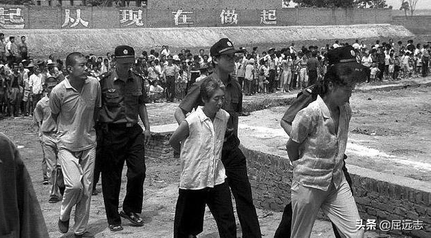 故事：他因“调戏”别人老婆被算账，一怒之下