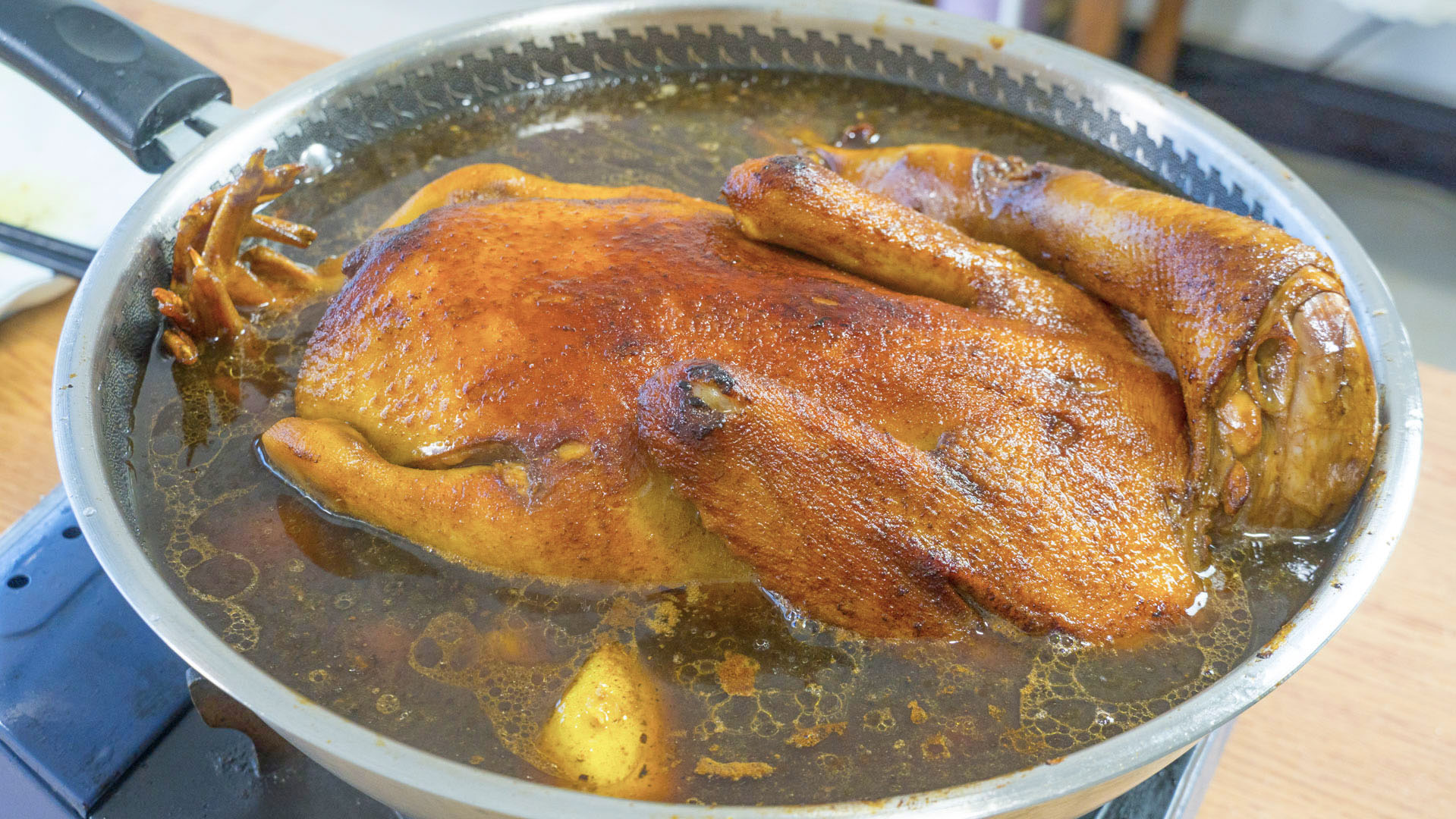 年夜飯上桌，我家吃鴨肉喜歡這種做法，出鍋漂亮有食慾，簡單味美
