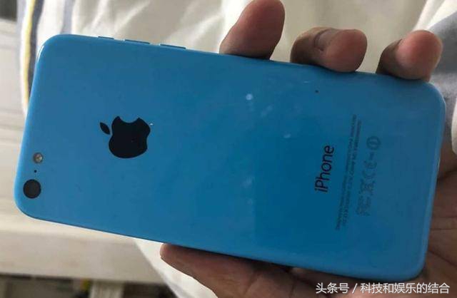 300元下手iPhone最轻便手机上iPhone 4C,  五年了！特性依然挺立！