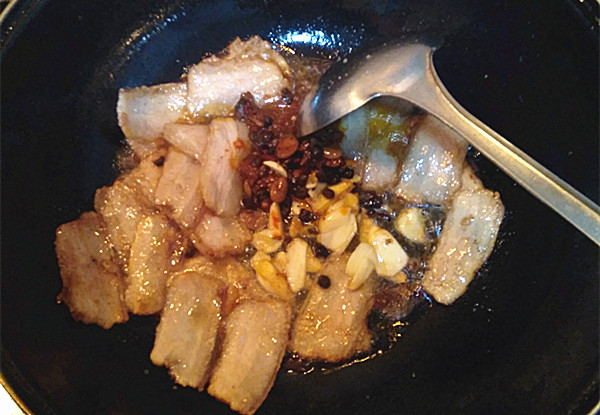 图片[4]-【回锅肉】做法步骤图 太下饭了一口气吃了好几碗-起舞食谱网