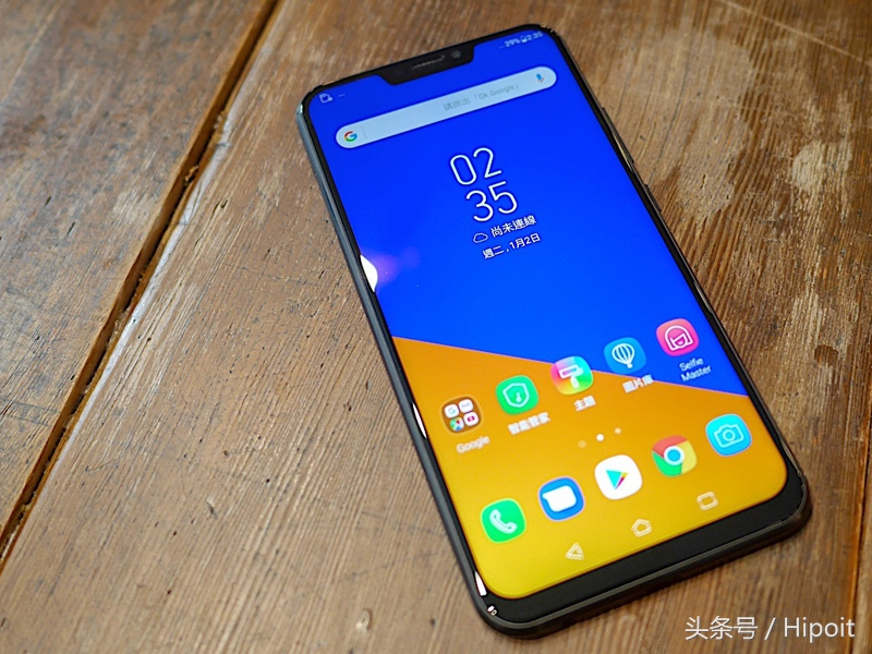 asus新中端机ZenFone 5拆箱：90%屏幕比例，一个有下颌的iPhone X