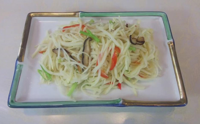 圖片[1]-快炒鮮筍絲做法步驟圖 鮮甜嫩脆-起舞食譜網
