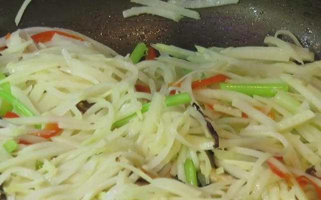 圖片[10]-快炒鮮筍絲做法步驟圖 鮮甜嫩脆-起舞食譜網