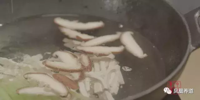 春季养生宝典!10种在家就能做的食疗菜谱 食疗养生 第40张 春季养生宝典!10种在家就能做的食疗菜谱 食疗养生 第40张