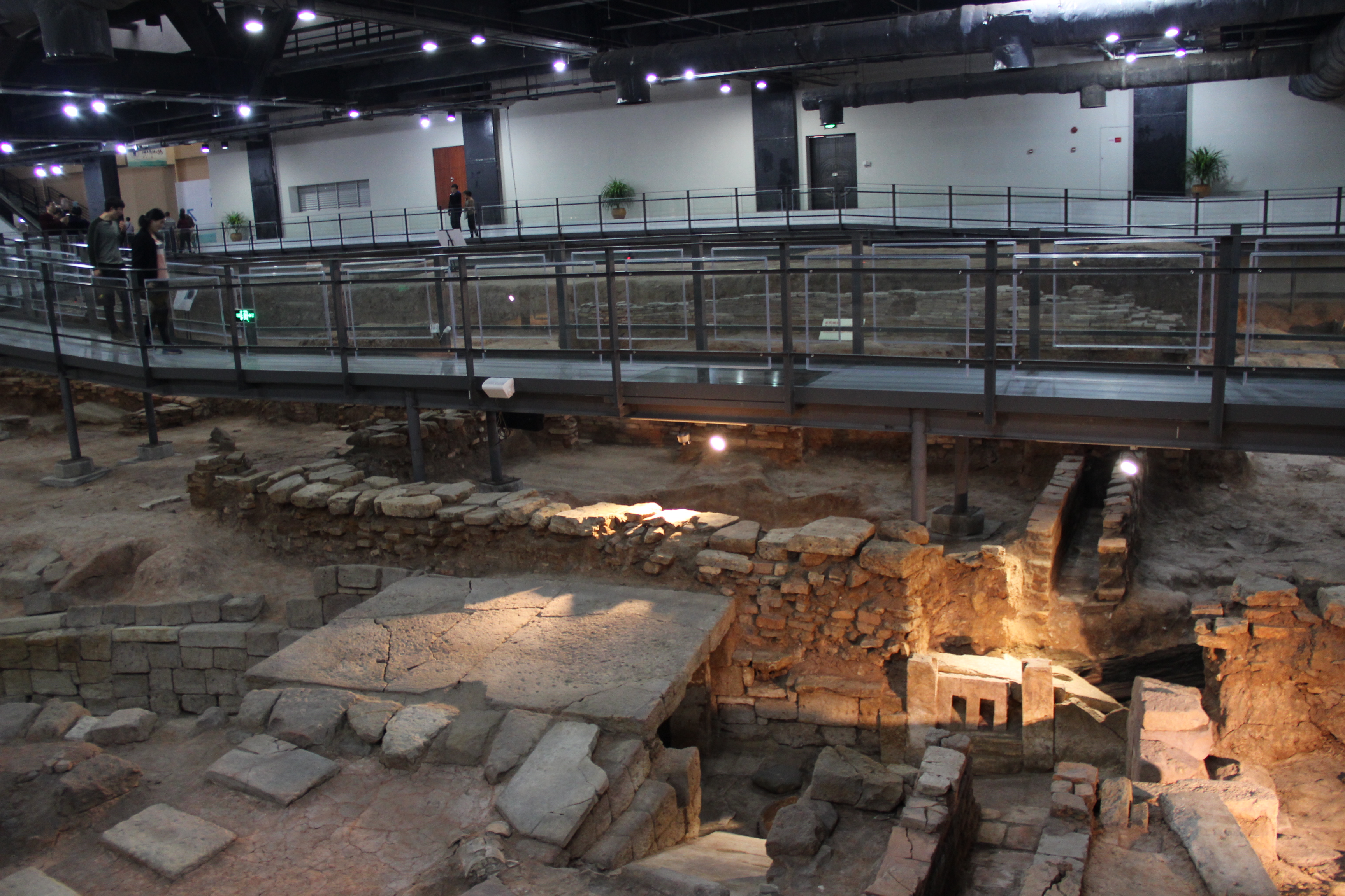 南越国宫殿御苑遗址:广州千年城建文化底蕴