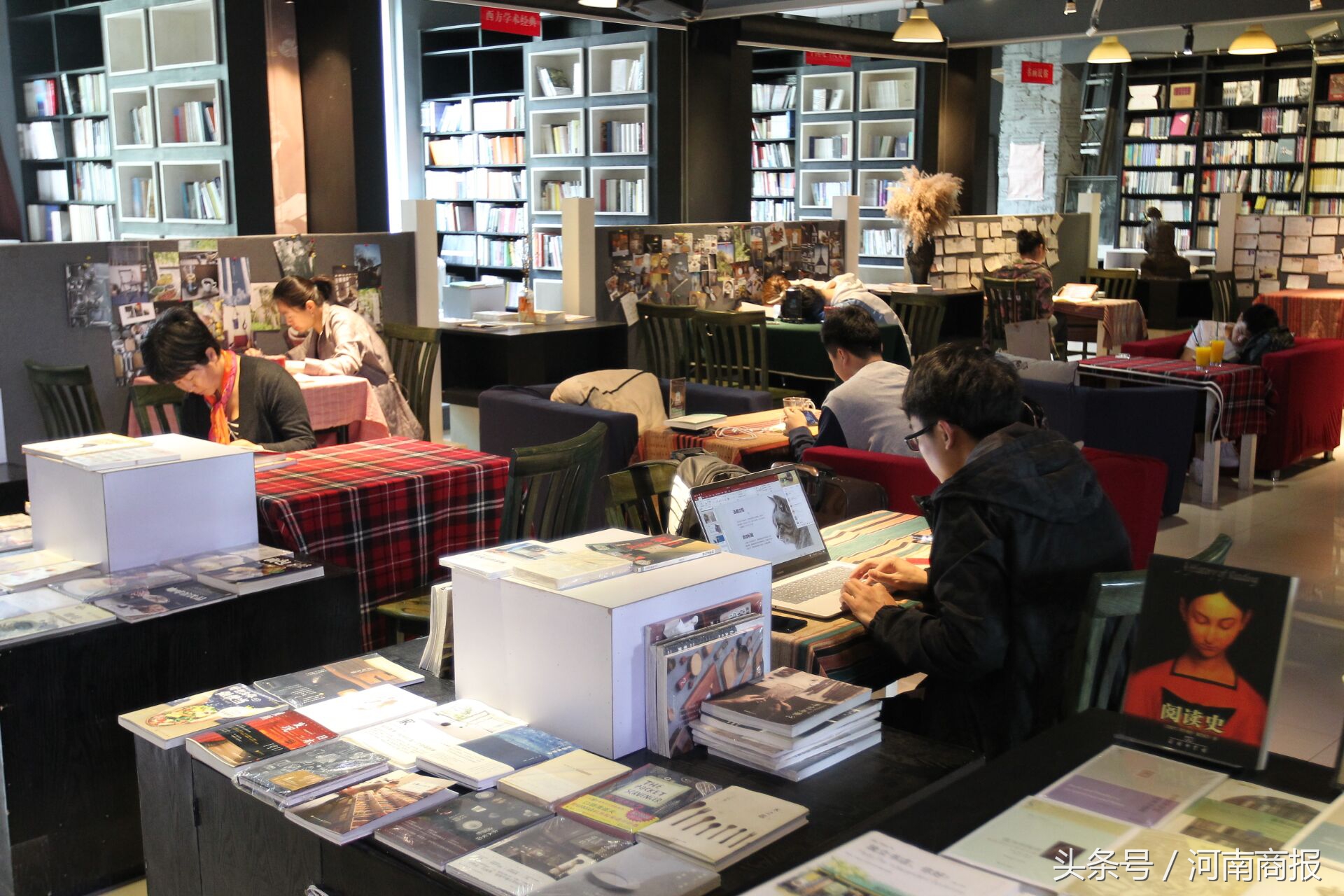 当当布局线下书店，当当阅界实体书店有望今年入郑