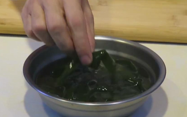 图片[5]-海带花生汤做法步骤图 多喝还可以补钙！-起舞食谱网