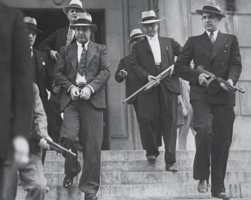 墙内开花墙外香——二战前汤普森冲锋枪的苦痛