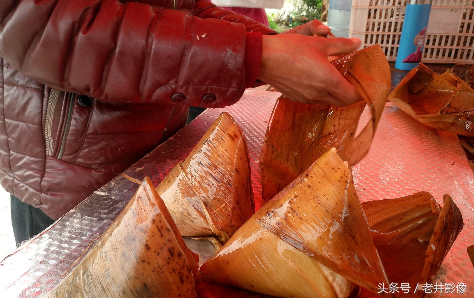 陕西娃在山西卖粽子，半年能赚10多万，看看他有啥秘决