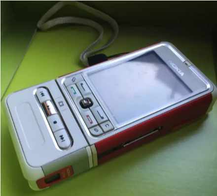 翻出十年前的Nokia3250，音色依然欲仙欲死！遥杆太酷帅