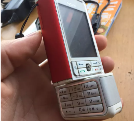 翻出十年前的Nokia3250，音色依然欲仙欲死！遥杆太酷帅