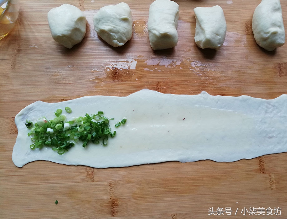 图片[12]-葱花饼这样做 外焦里软 不用发面 筷子搅一搅 做法超级简单-起舞食谱网