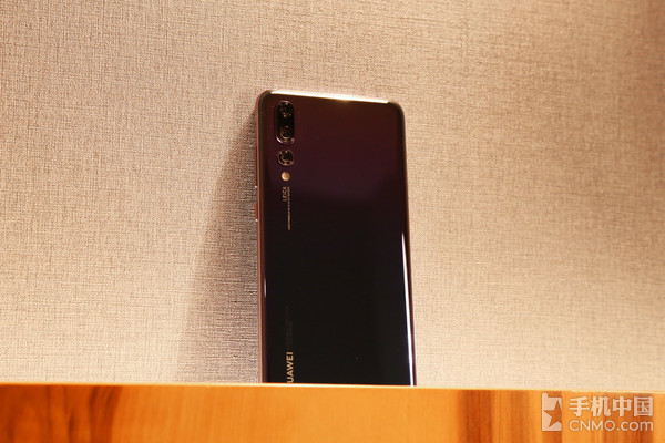 来源于北极的一抹光泽度 HUAWEI P20 Pro