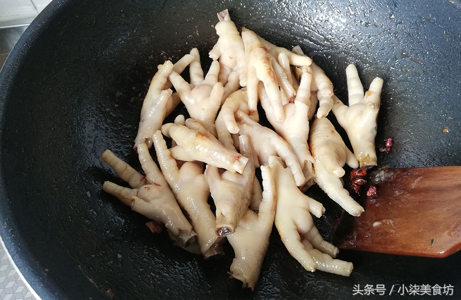 图片[7]-这菜下酒又能当零食 夏天一吃就上瘾 大人小孩吃不腻 汤都不剩-起舞食谱网