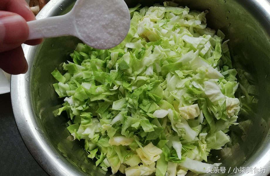 图片[7]-包子这样蒸 不塌陷 不变形 咬一口满嘴香 调馅的秘诀都在里面-起舞食谱网