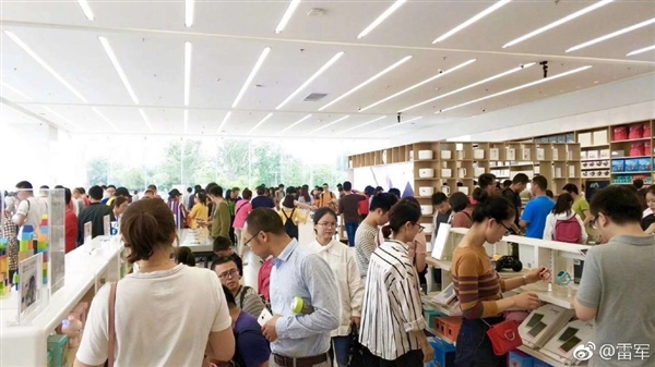米糊烧开！小米雷军公布中国最大小米旗舰店官方旗舰店：12月11日宣布开张！