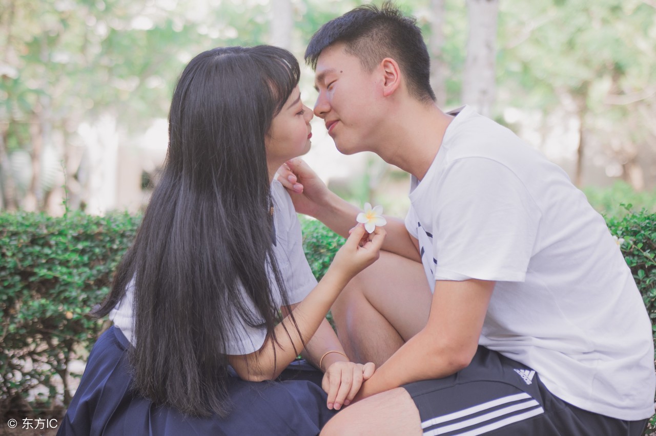 青春的爱情文艺句子 你是我的瘾，且无法可戒图片