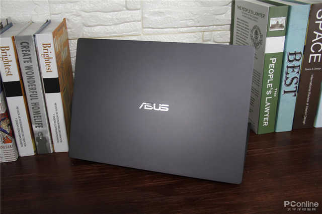 内存槽外加双硬盘 这才是一台能用很久的轻薄本