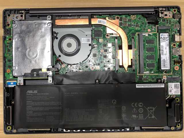 内存槽外加双硬盘 这才是一台能用很久的轻薄本