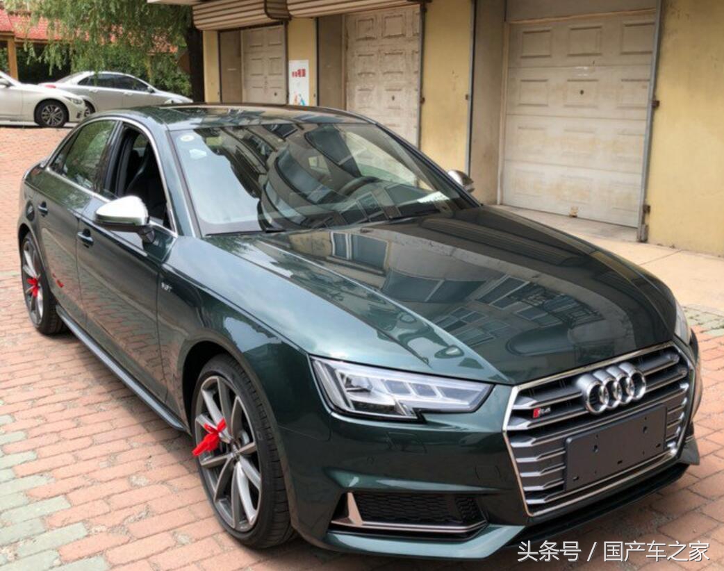 喜提奥迪S4，3.0V6 8AT落地式50W，哥特式兰翠绿色车体非常少见吸睛率极高